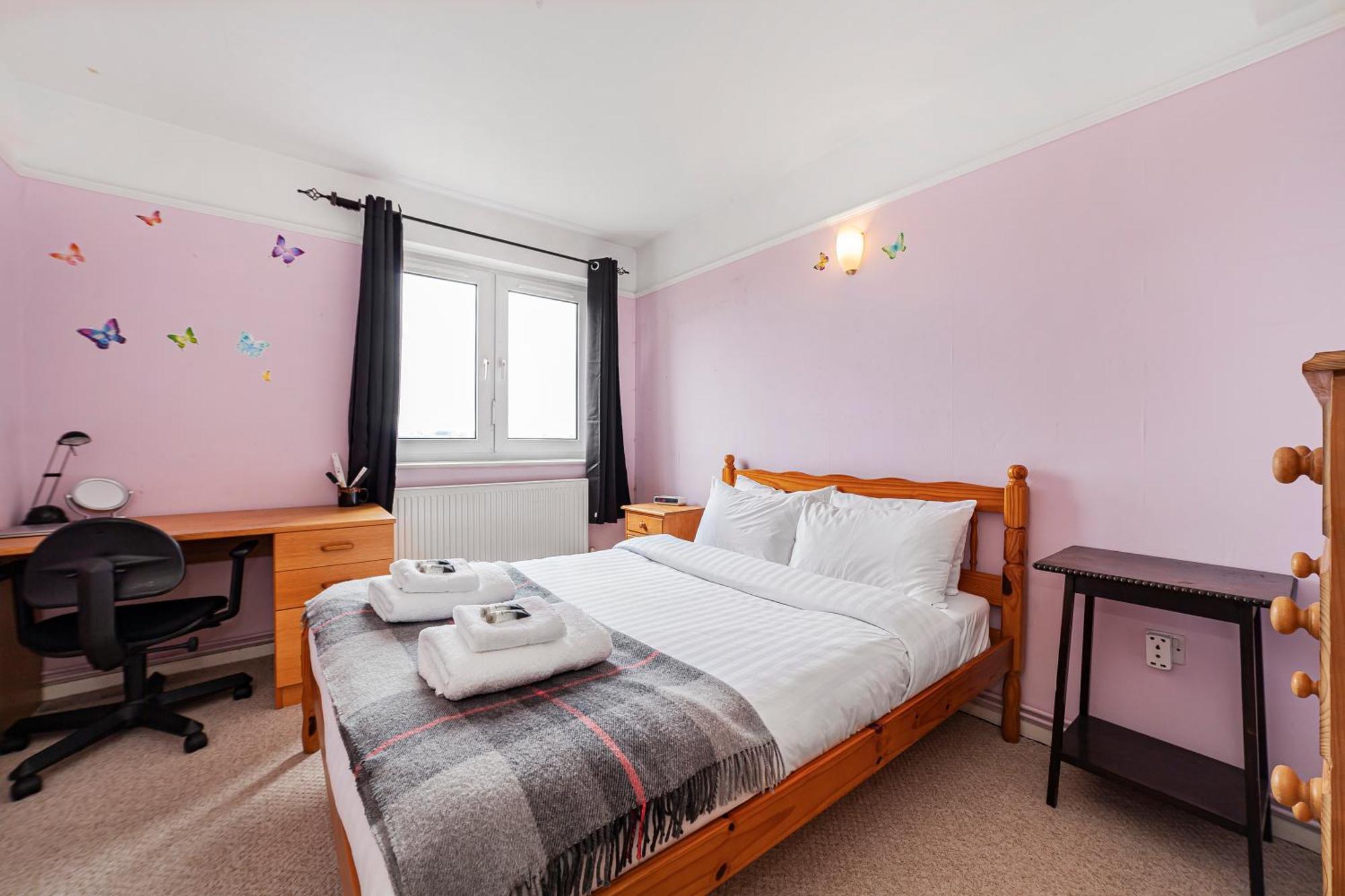 Elegant 1Br Flat With Balcony & City View, Walworth 런던 외부 사진