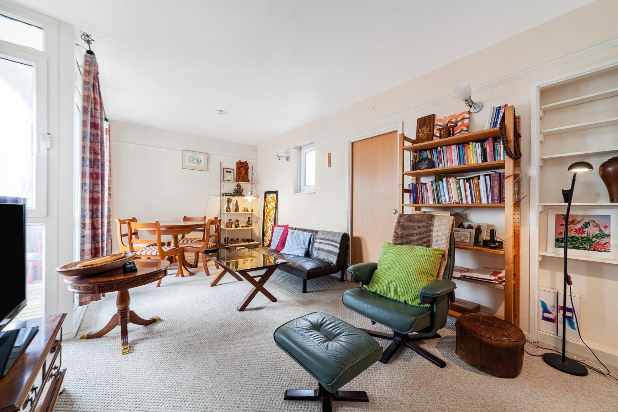 Elegant 1Br Flat With Balcony & City View, Walworth 런던 외부 사진